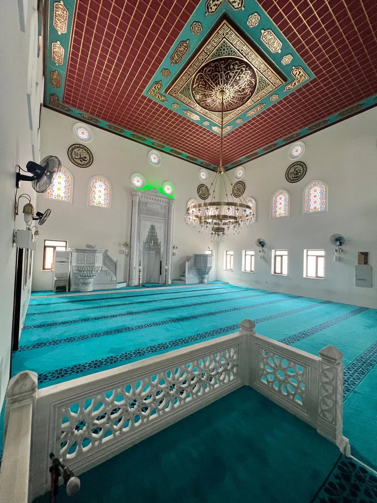 Camii iç mekan