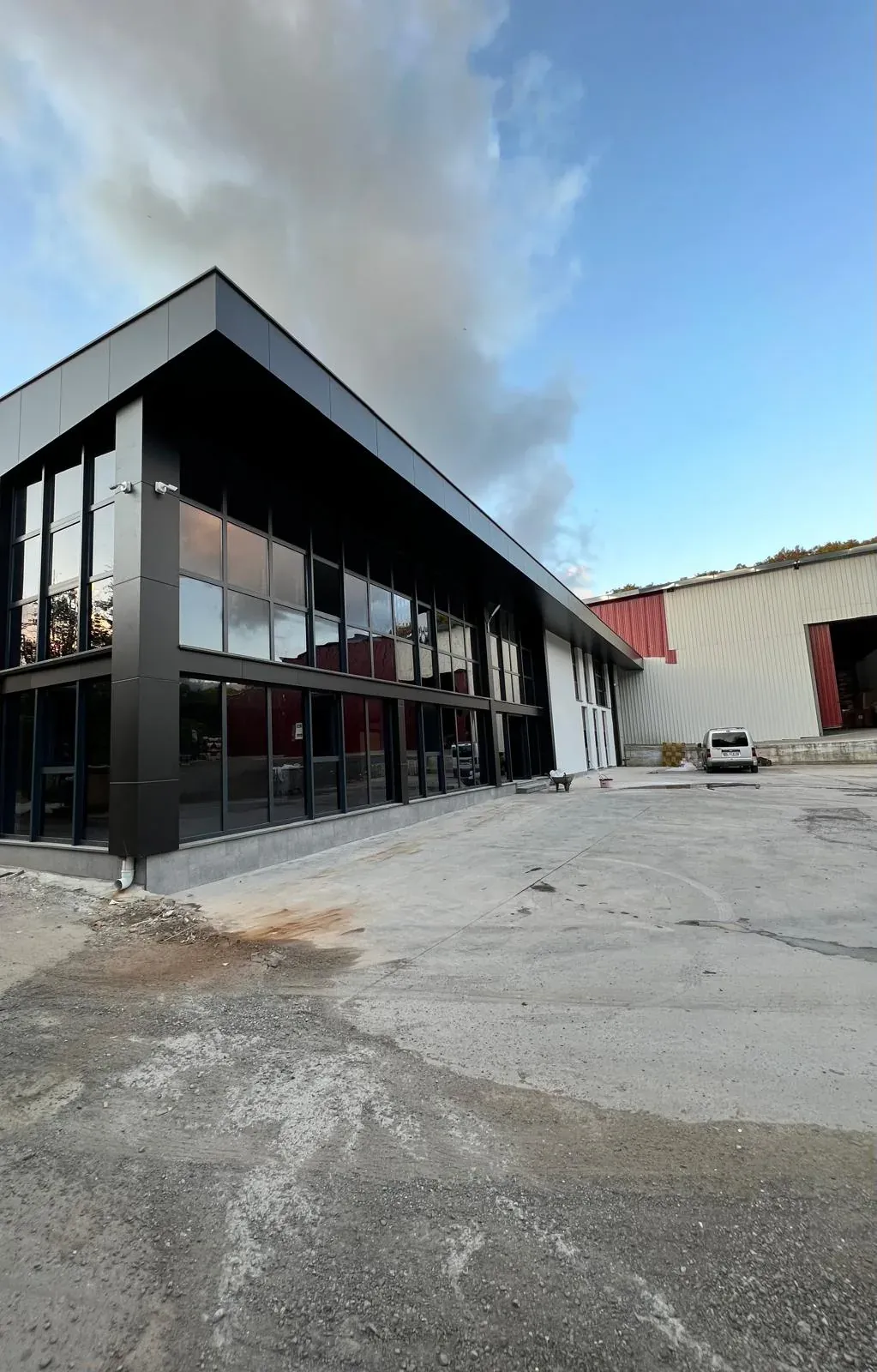 Kemerburgaz Endüstriyel Tesis ana görünüm