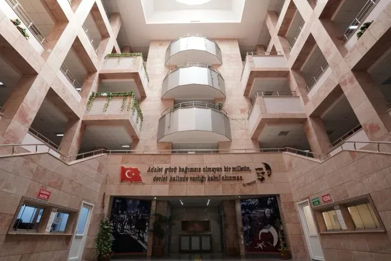 Adalet Sarayı iç mekan