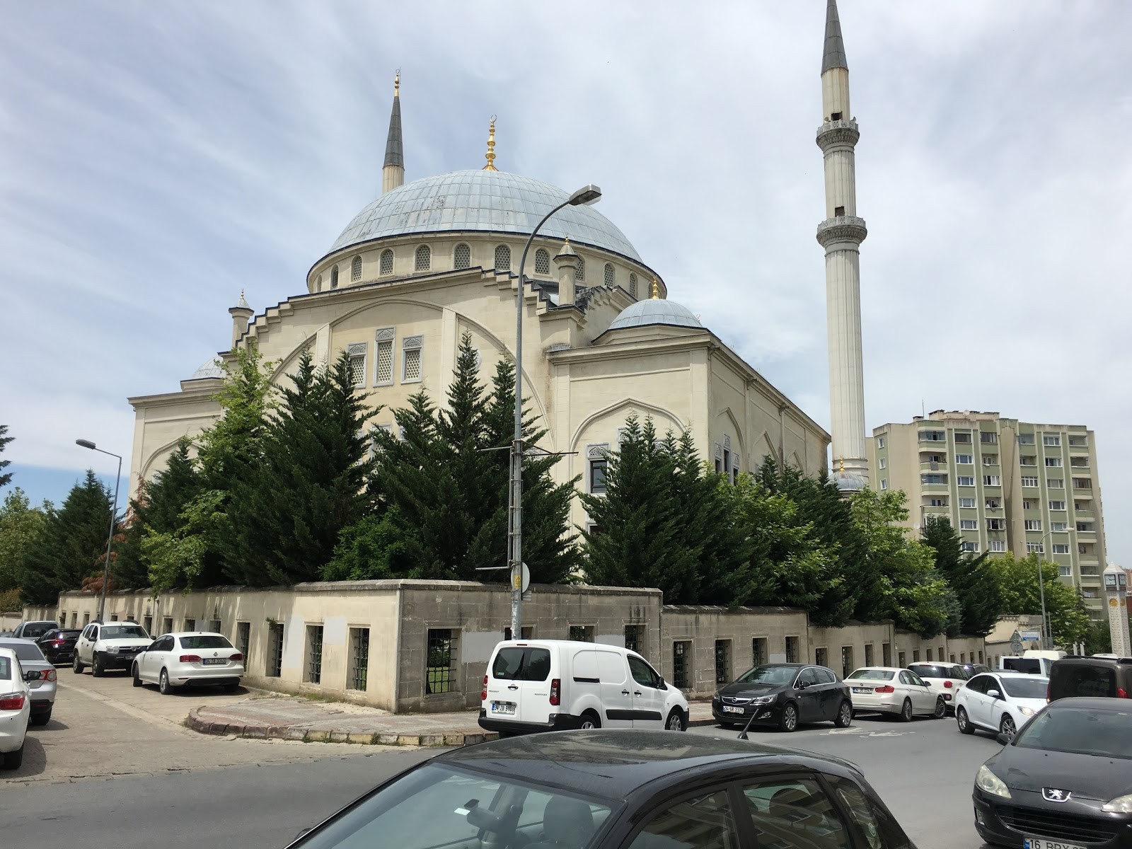 Tunahan Camii dış görünüm