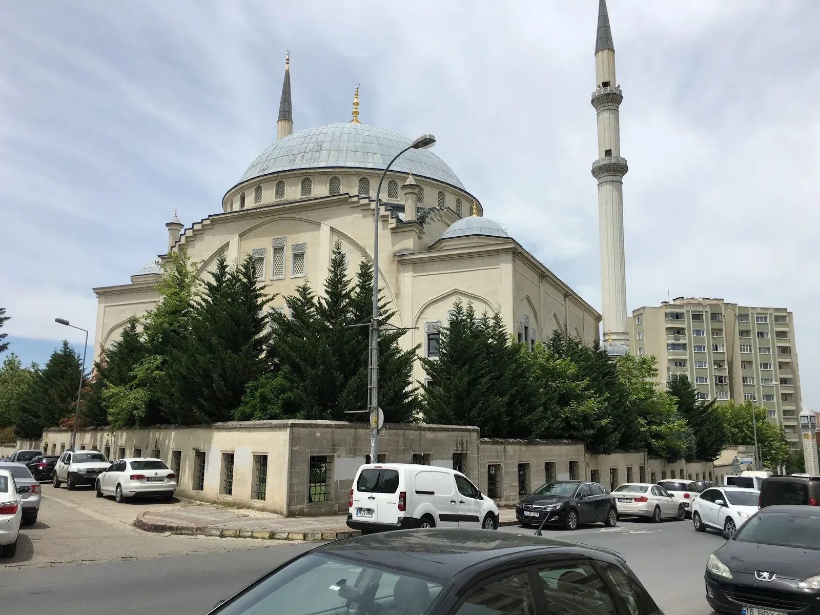 Tunahan Camii dış görünüm